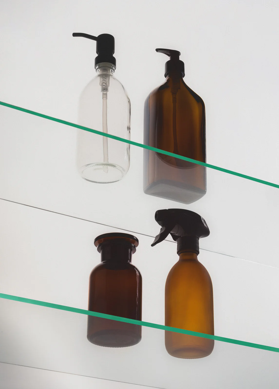 Frosted Amber Spray Bottle - Image 3