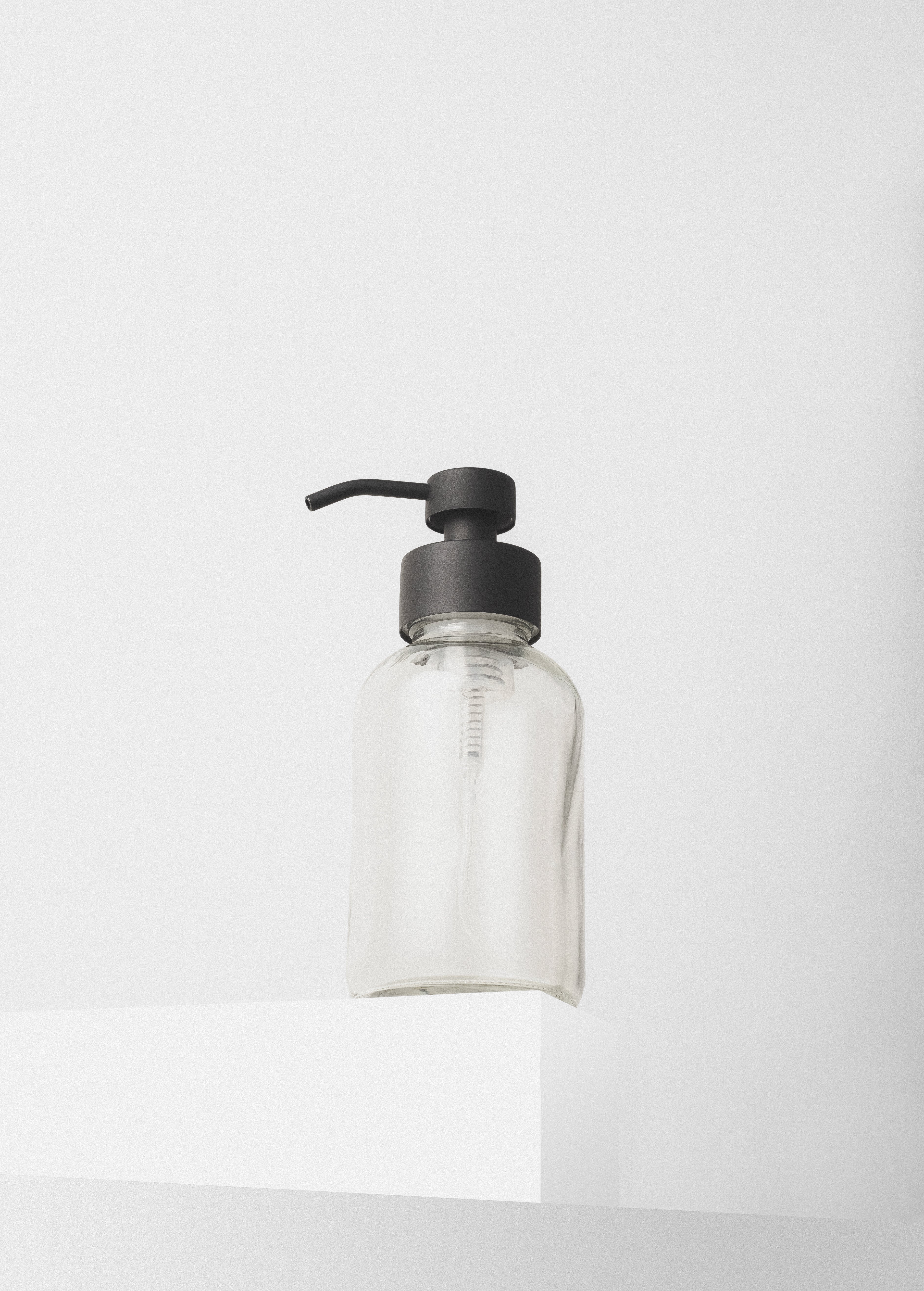 Clear Glass Foaming Dispenser - Image 3